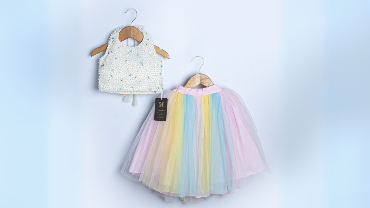 Skirt and top sets for baby girls