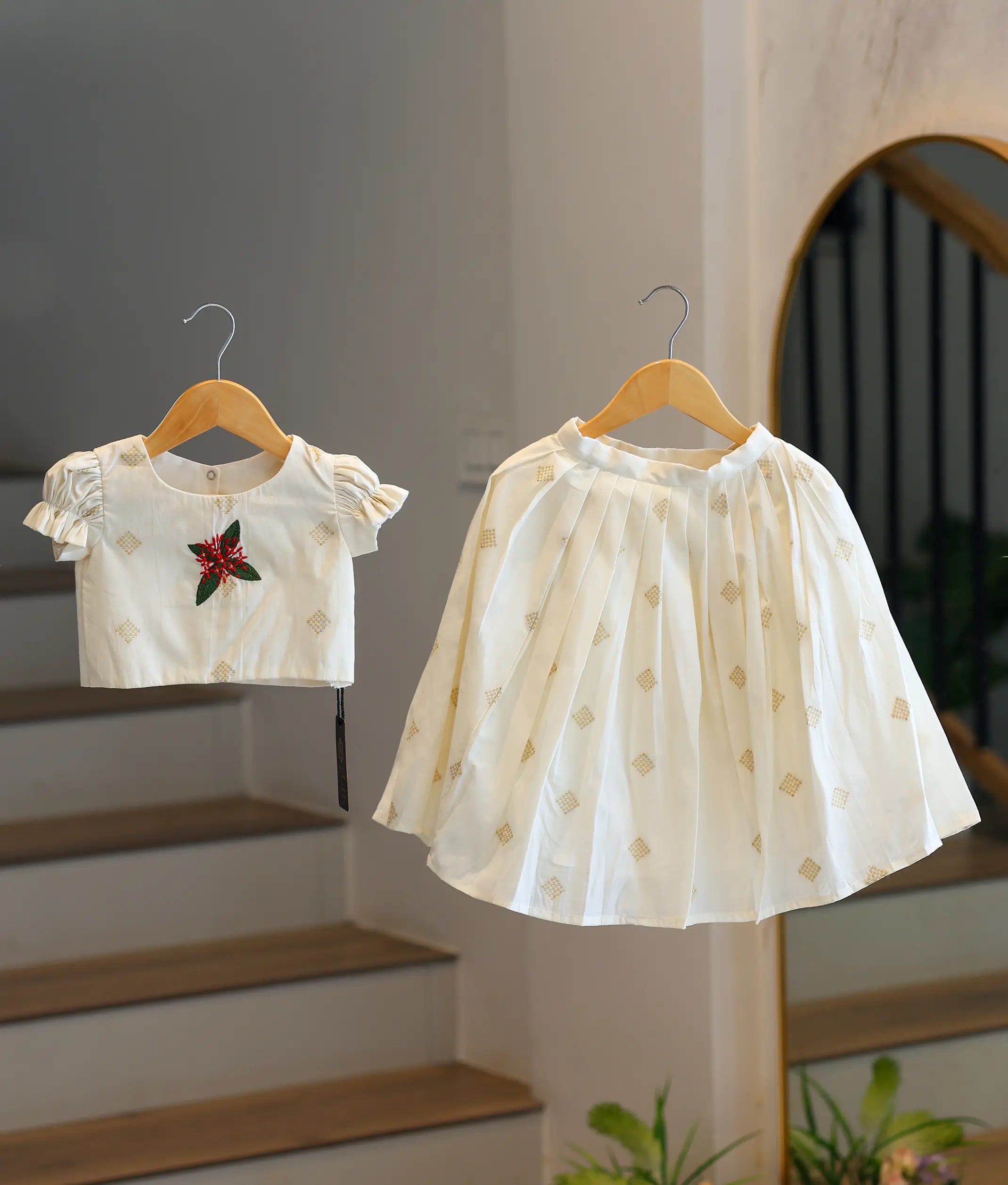 Off-White Embroidery Cotton Skirt and Top for Baby Girls [6364]