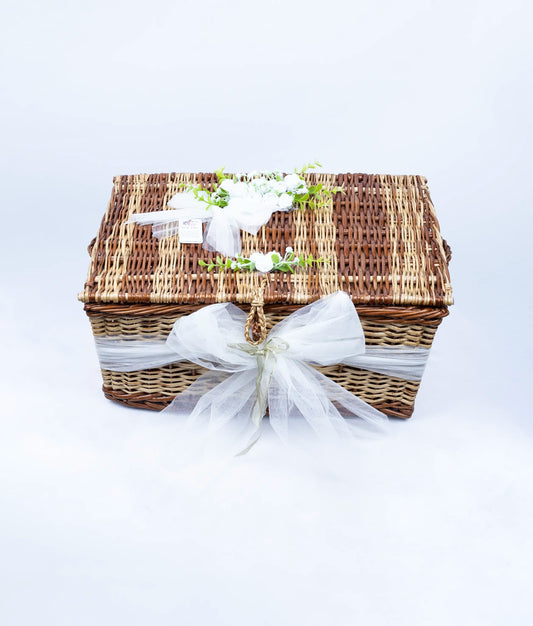 STYLISH CHRISTENING WICKER BASKET  (BX09)