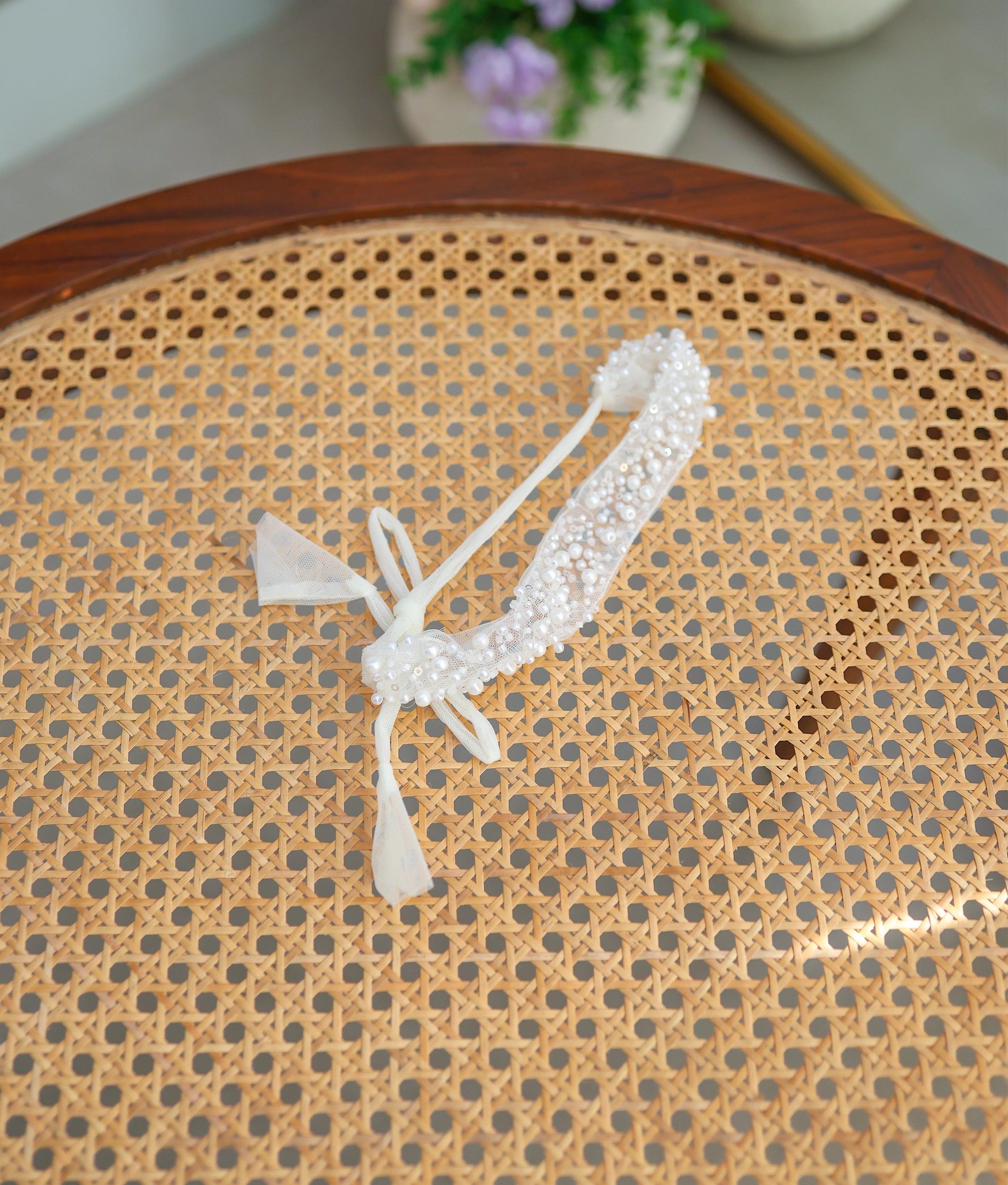 White Handworked Hair Band For Baby Girl [Ready To Ship: HB50]