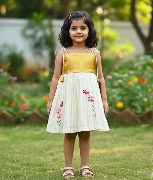 Off-white Cute Floral Embroidery Frock For Baby Girl [Ready to ship: 5429]